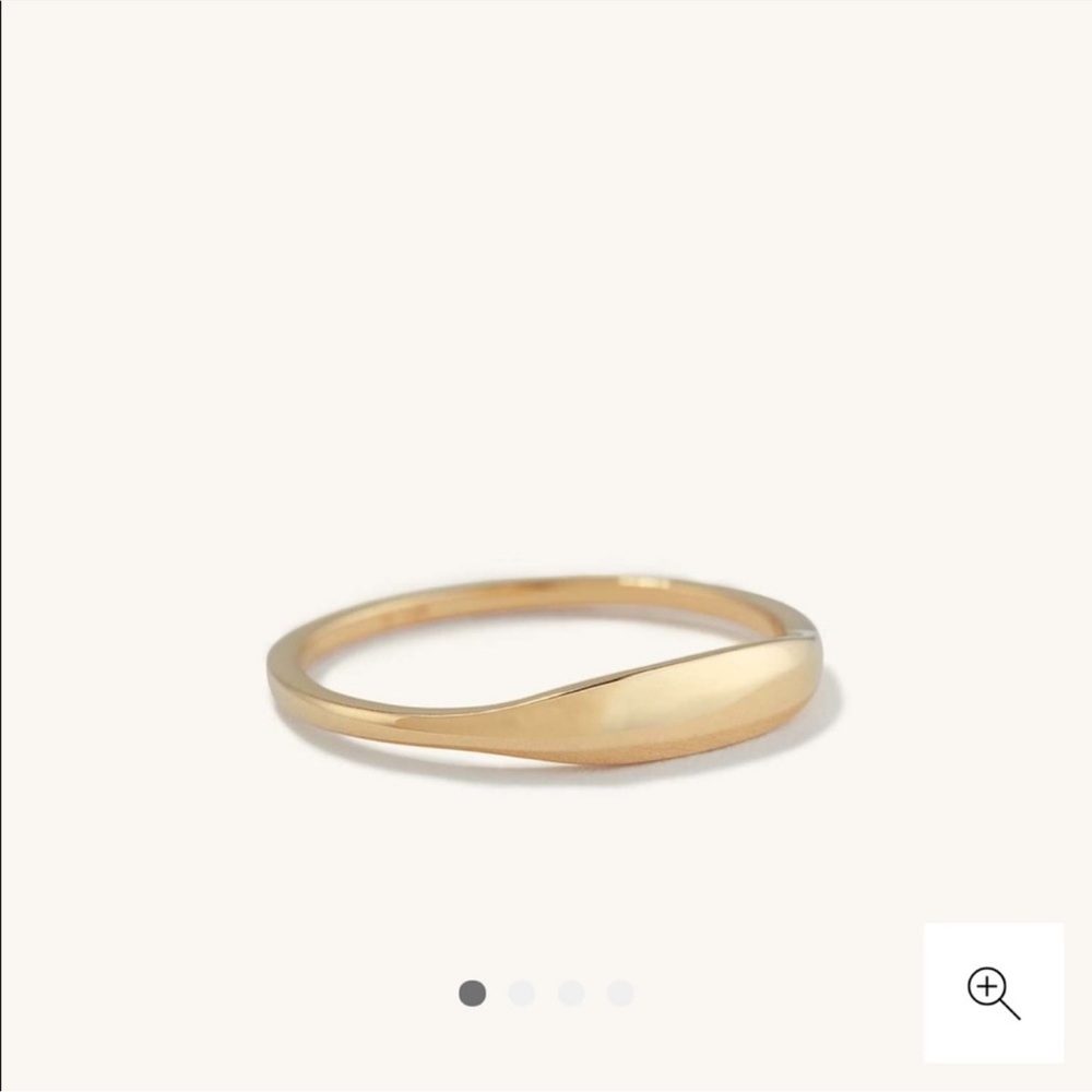 Mejuri Slim Signet 14K Yellow Gold Ring